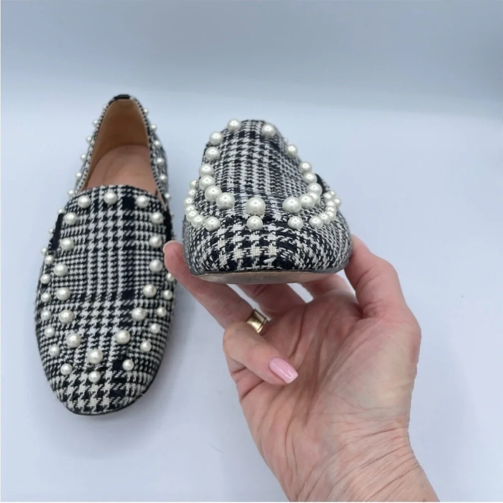 EUC J Crew Black and White Twwed Loafers with Faux Pearls - Picture 9 of 12